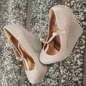 Dream Pairs Wedge Silver Glitter Mary-Jane platform Wedges size 9